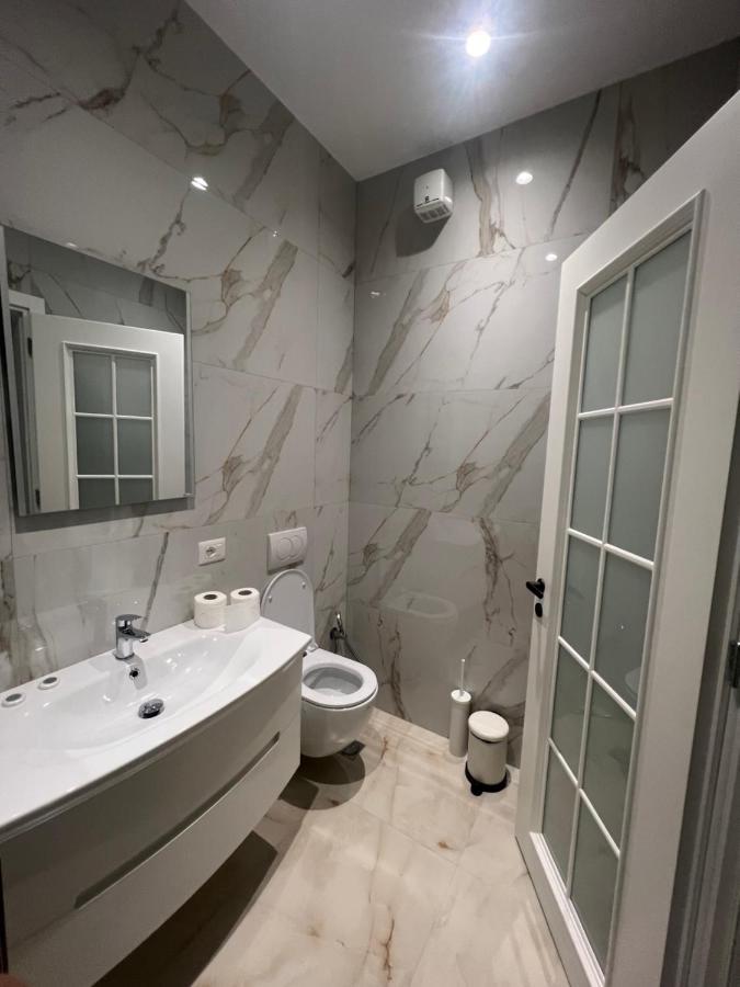 Cane Apartment Emerald 地拉那 外观 照片
