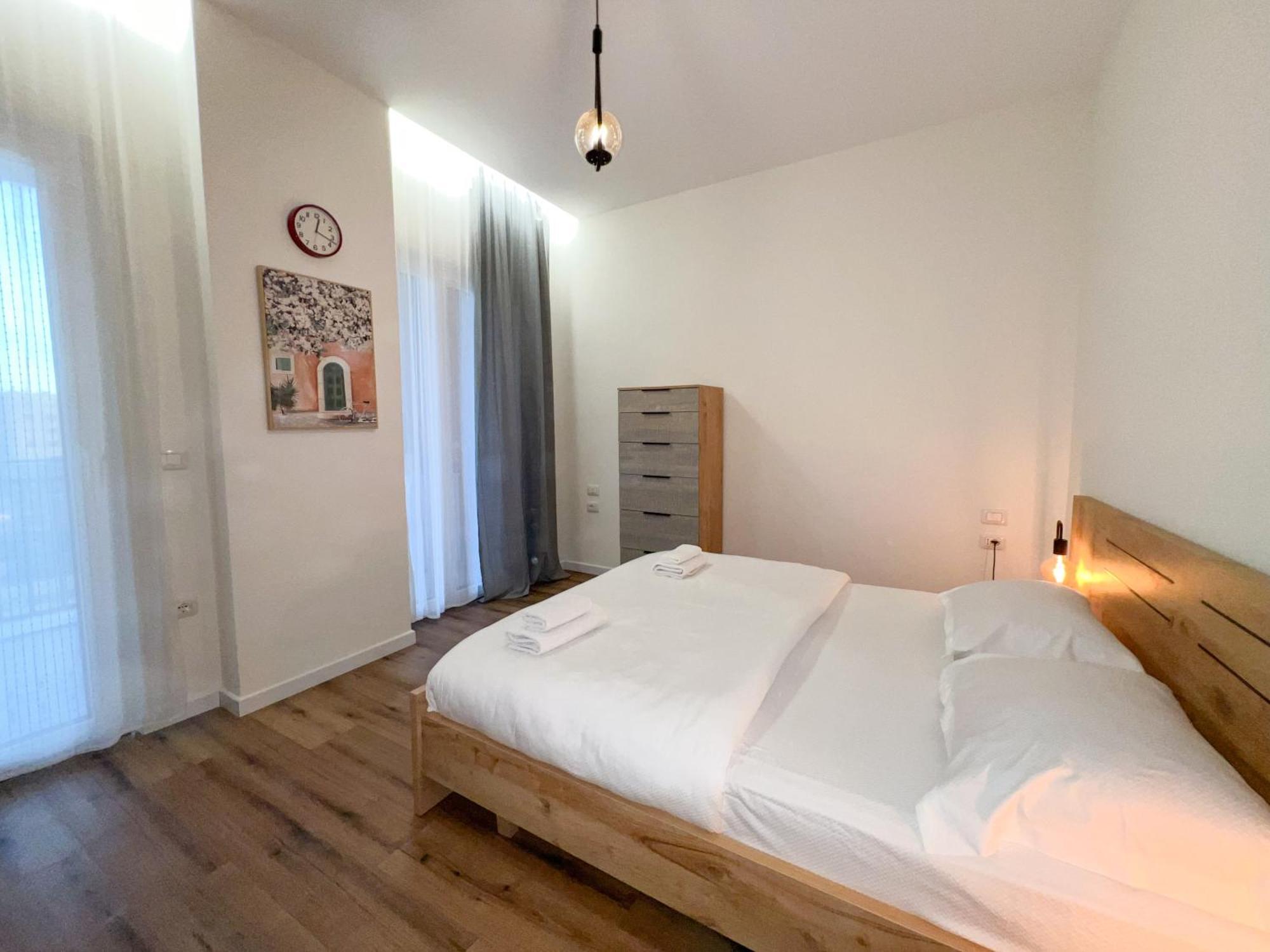 Cane Apartment Emerald 地拉那 外观 照片